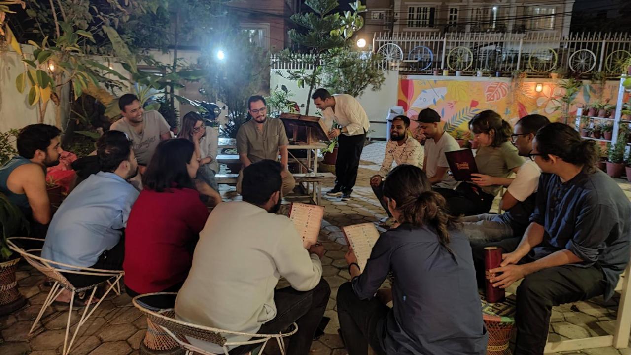 Nextdoor Patan Hostel Bagian luar foto